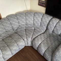 早期限定値下げします　22日(日)迄引取りで5000円引きの10000円　ソファ3点の画像