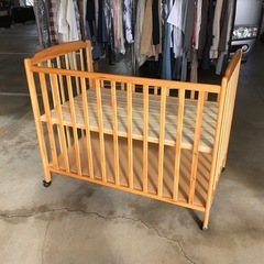 ベビーベッドの画像