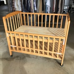 ベビーベッドの画像