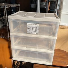 クローゼット収納　クリーム色　三段　中古の画像