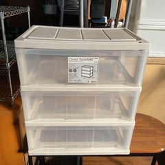 クローゼット収納　クリーム色　三段　中古の画像