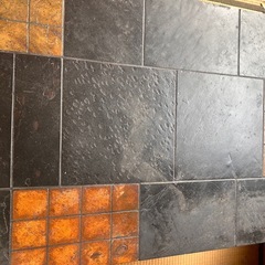 今月限りで処分　テーブル　石の画像