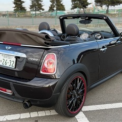 BMW MINI カスタム多数 遊びクルマ オープンカー R57 ミニクーパー コンバーチブル 電動オープンカー 本革 シートヒーター 車検R9年10月の画像