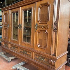 karimoku / カリモク コロニアル サイドボード　当時物 キャビネット 飾り棚 カリモク コロニアル アンティークの画像