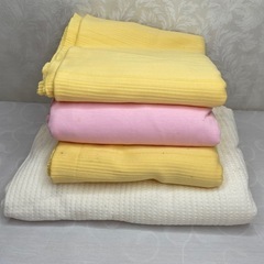 ニット生地4点合計8mの画像