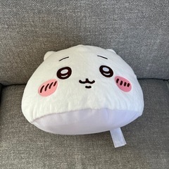 ちいかわクッションの画像