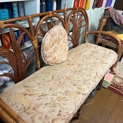 藤の長椅子の画像