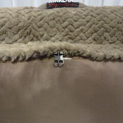 美品ドッグベッド/。カバー洗濯済み・消臭＆除菌処理しています。約半年前購入Costco製。の画像