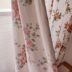 チェック✕バラ花柄✿かわいいカーテンの画像