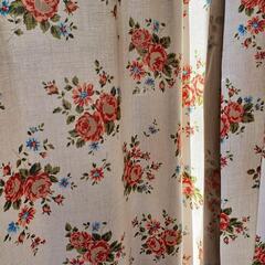 チェック✕バラ花柄✿かわいいカーテンの画像