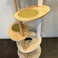 木製　モダンキャットタワー　猫用品　爪研ぎ　おもちゃの画像