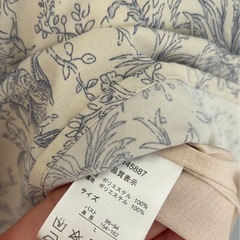 花柄長袖ワンピースの画像