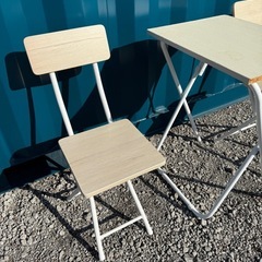 ニトリ折畳イス&テーブルセットの画像