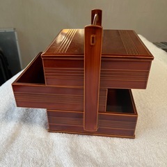 春慶塗りお重の画像