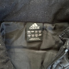 adidas ダークグレー ジャケット 160cmの画像