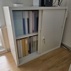 スチールキャビネット（書類棚）の画像