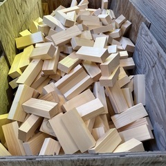 木端、ホワイトウッド、材木の画像