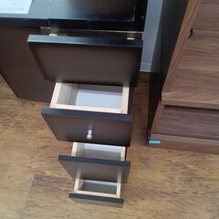 ★リユースのサカイ水戸店★  ドレッサー ダークブラウン H175×D45×W60 クリーニング済み MT6768の画像