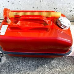 大自工業株式会社　ガソリン缶 携行缶 FX-510　10L/ノズル付 消防法適合品 [横型 赤 船具 燃料タンク ガソリンタンクの画像