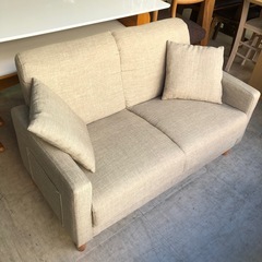 コンパクトソファ　2人掛けソファ 2Pソファ   ベージュ クッション付き  幅110㎝の画像