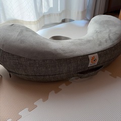 エルゴ　授乳クッション　美品　1度のみ使用の画像