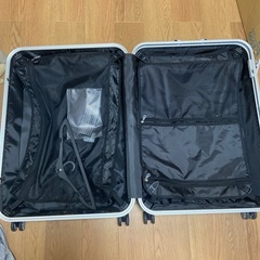 キャリーケースの画像