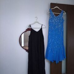 キラキラドレス（カラオケとか ダンスとかする方いかが）の画像