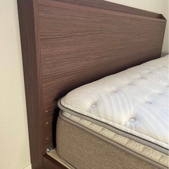 ニトリ クイーンベッドフレームのみの画像