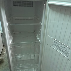決まりました！中古　ナショナル　冷凍庫　120Lの画像