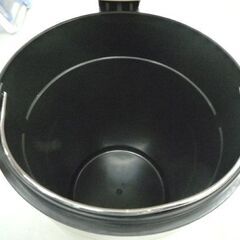 スチール製 ペダルペール 高さ43cm アイボリー フタ付き ペダル式 ゴミ箱 ダストボックス 苫小牧西店 の画像