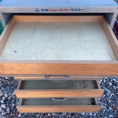 スチールキャビネットの画像