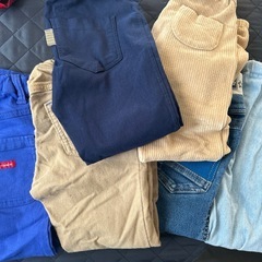 子ども服の画像