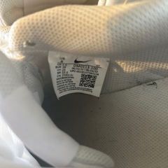 Nike ホワイトスニーカー DM0118-100の画像