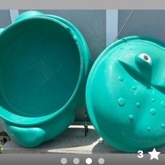 大きなカエルの砂場、水遊び場の画像