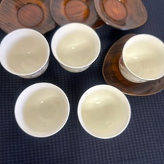 未使用　VALENTINO 椿 湯飲み 5個セット　茶托おまけ付きの画像