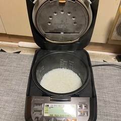 日立炊飯器 圧力&スチーム炊飯器の画像