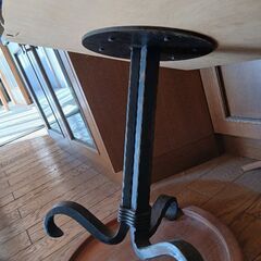 ねこ脚サイドテーブルの画像