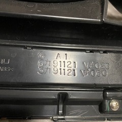 スバル純正　レヴォーグ　フロントグリルの画像