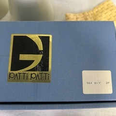 未使用　花柄PATTE PATTIのペアカップの画像