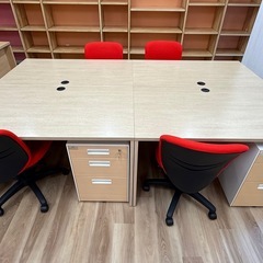 オフィス用デスク　4点セットの画像