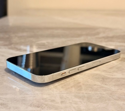 【美品】iPhone14Pro 512GB シルバーSIMフリー シャッター無音