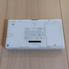 ニンテンドーDS Lite 白の画像