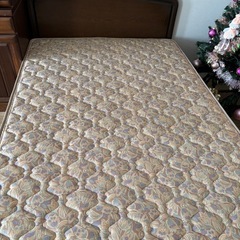 フランスベッドフレーム➕マット（セミダブルの画像