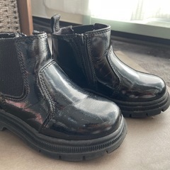 ZARA 子供靴 ブーツ(13.5)の画像