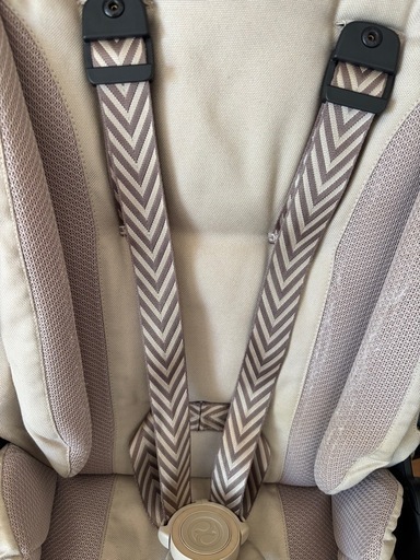 cybex ガゼルS 　アーモンドベージュ
