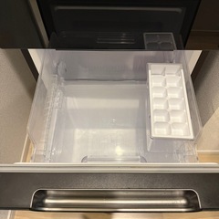 冷蔵庫　シャープ製の画像