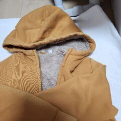 ユニクロボアパーカーの画像