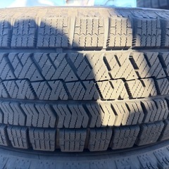 2021年製バリ溝13インチスタッドレスタイヤホイールセットの画像