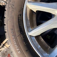 2021年製バリ溝13インチスタッドレスタイヤホイールセットの画像