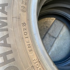 スタッドレスタイヤ　2022年　15インチ　ヨコハマ　195/65R15 iG60 の画像